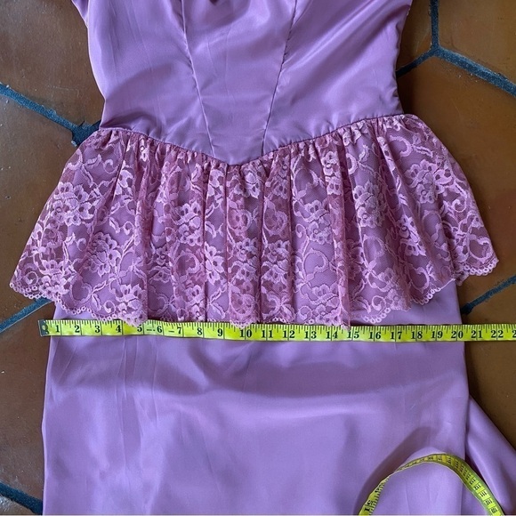 VTG Pink Ruffles Lace Prom Pageant Gown SOUTHERN BELLE Dress Barbiecore 11 / 12 - Picture 8 of 12